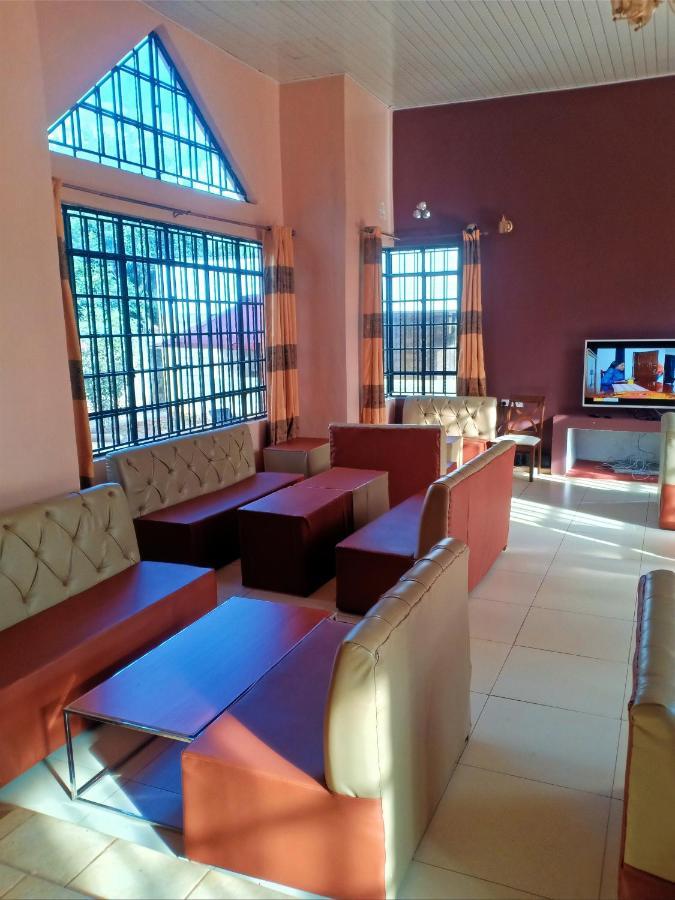 The Peak Meadows Hotel Nyeri Eksteriør billede